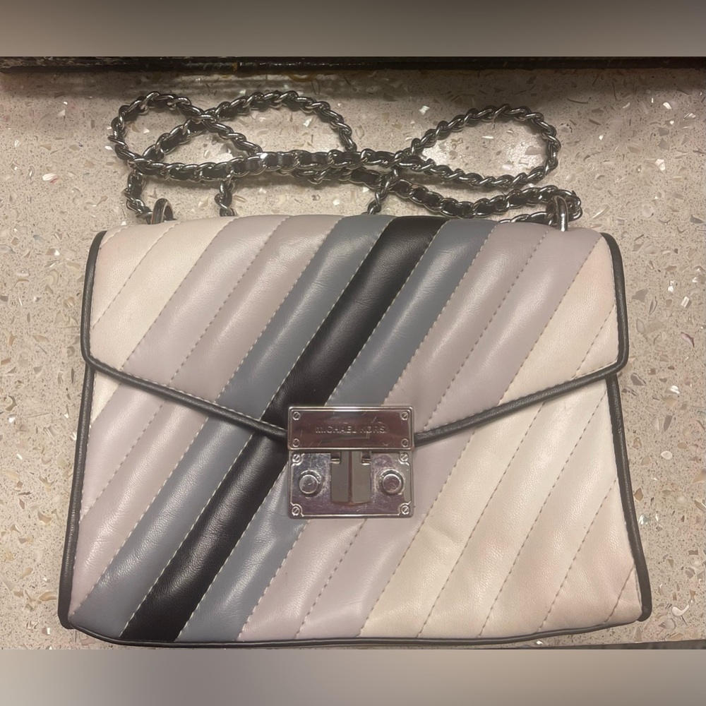 Michael Kors Rose Flap Bag With Shoulder Chain 35t0sx0l2u